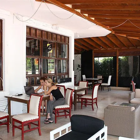 Hotel Spring